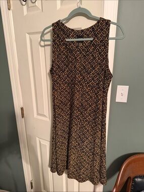Anne Klein Sleeveless Black and Tan Patterned Dress